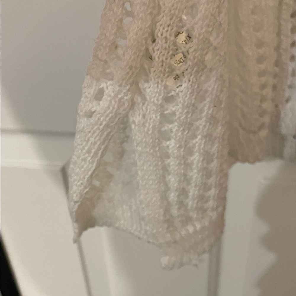 Royal Standard White Crochet Top - Picture 10 of 10